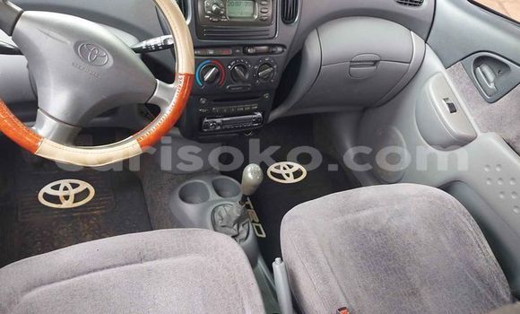 اشتري مستعمل Toyota Yaris Verso Bleu سيارة في Kigali في Rwanda اشتري مستعمل Toyota Yaris Verso Bleu سيارة في Kigali في Rwanda