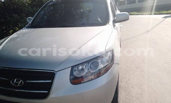 Buy Used Hyundai Santa Fe Silver Car in Kigali in Rwanda Buy Used Hyundai Santa Fe Silver Car in Kigali in Rwanda