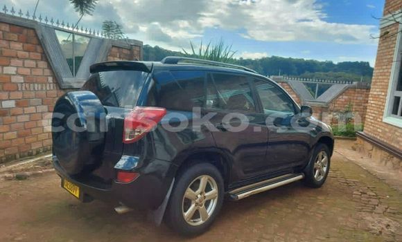 Acheter Occasion Voiture Toyota RAV4 Noir à Huye, Rwanda Acheter Occasion Voiture Toyota RAV4 Noir à Huye, Rwanda