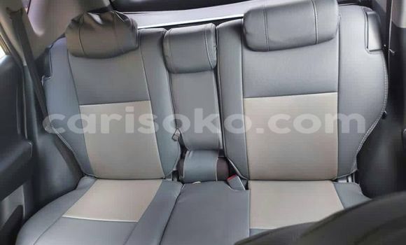 Acheter Occasion Voiture Toyota RAV4 Noir à Huye, Rwanda Acheter Occasion Voiture Toyota RAV4 Noir à Huye, Rwanda