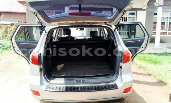 Acheter Occasion Voiture Hyundai Santa Fe Gris à Huye, Rwanda Acheter Occasion Voiture Hyundai Santa Fe Gris à Huye, Rwanda