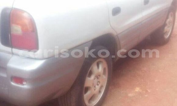 Acheter Occasion Voiture Toyota RAV4 Blanc à Huye, Rwanda Acheter Occasion Voiture Toyota RAV4 Blanc à Huye, Rwanda