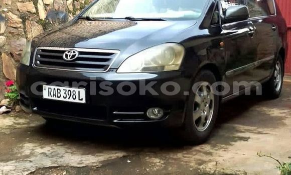 Acheter Occasion Voiture Toyota Avensis Verso Noir à Huye, Rwanda Acheter Occasion Voiture Toyota Avensis Verso Noir à Huye, Rwanda