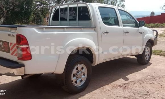 Buy Used Toyota Hilux White Car in Kigali in Rwanda Buy Used Toyota Hilux White Car in Kigali in Rwanda
