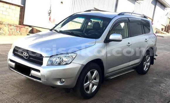 اشتري مستعمل Toyota RAV4 Gris سيارة في Kigali في Rwanda اشتري مستعمل Toyota RAV4 Gris سيارة في Kigali في Rwanda