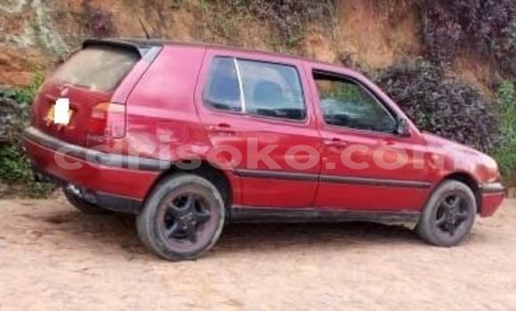 اشتري مستعمل Volkswagen Golf Rouge سيارة في Kigali في Rwanda اشتري مستعمل Volkswagen Golf Rouge سيارة في Kigali في Rwanda