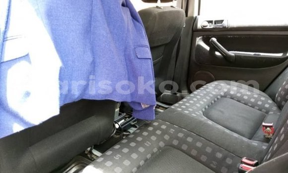 اشتري مستعمل Volkswagen Golf Gris سيارة في Kigali في Rwanda اشتري مستعمل Volkswagen Golf Gris سيارة في Kigali في Rwanda