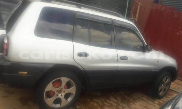 اشتري مستعمل Toyota RAV4 Gris سيارة في Kigali في Rwanda اشتري مستعمل Toyota RAV4 Gris سيارة في Kigali في Rwanda