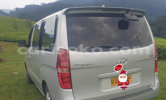 اشتري مستعمل Hyundai Starex Gris سيارة في Kigali في Rwanda اشتري مستعمل Hyundai Starex Gris سيارة في Kigali في Rwanda