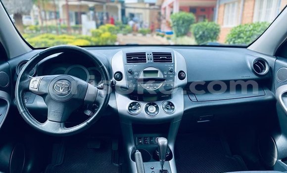 اشتري مستعمل Toyota RAV4 Gris سيارة في Kigali في Rwanda اشتري مستعمل Toyota RAV4 Gris سيارة في Kigali في Rwanda