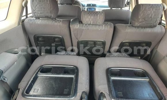 اشتري مستعمل Toyota Avensis Verso Gris سيارة في Kigali في Rwanda اشتري مستعمل Toyota Avensis Verso Gris سيارة في Kigali في Rwanda