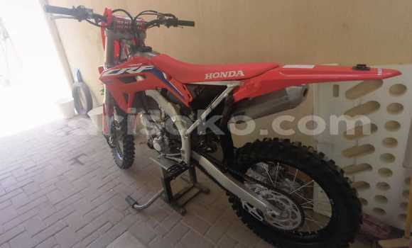 Sayi Na hannu Honda CRF Rouge Motsi in Kigali a Rwanda