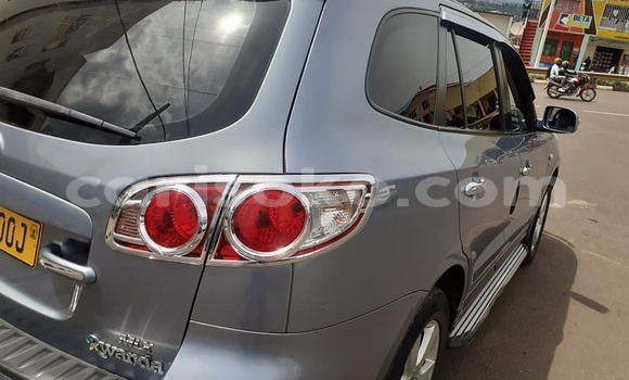 Buy Used Hyundai Santa Fe Blue Car in Kigali in Rwanda Buy Used Hyundai Santa Fe Blue Car in Kigali in Rwanda