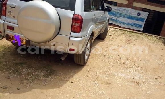 Acheter Occasion Voiture Toyota RAV4 Gris à Kigali, Rwanda Acheter Occasion Voiture Toyota RAV4 Gris à Kigali, Rwanda