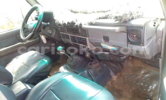 Acheter Occasion Voiture Toyota Land Cruiser Vert à Kigali, Rwanda Acheter Occasion Voiture Toyota Land Cruiser Vert à Kigali, Rwanda