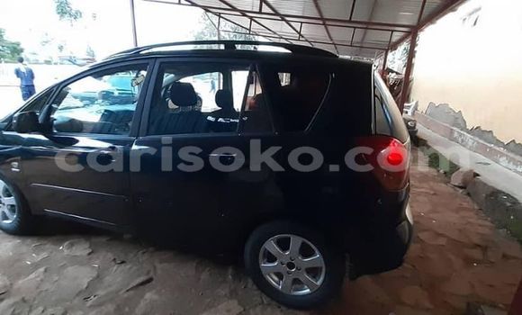 Acheter Occasion Voiture Toyota Corolla Verso Noir à Kigali, Rwanda Acheter Occasion Voiture Toyota Corolla Verso Noir à Kigali, Rwanda