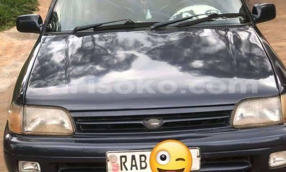 Acheter Occasion Voiture Toyota Starlet Noir à Kigali, Rwanda Acheter Occasion Voiture Toyota Starlet Noir à Kigali, Rwanda