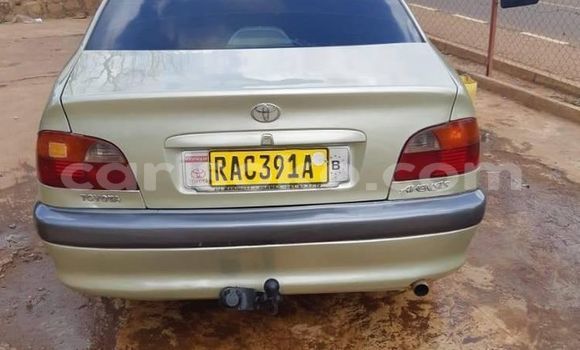 Acheter Occasion Voiture Toyota Avensis Beige à Kigali, Rwanda Acheter Occasion Voiture Toyota Avensis Beige à Kigali, Rwanda