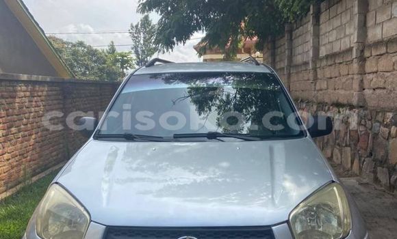 Acheter Occasion Voiture Toyota RAV4 Gris à Kigali, Rwanda Acheter Occasion Voiture Toyota RAV4 Gris à Kigali, Rwanda