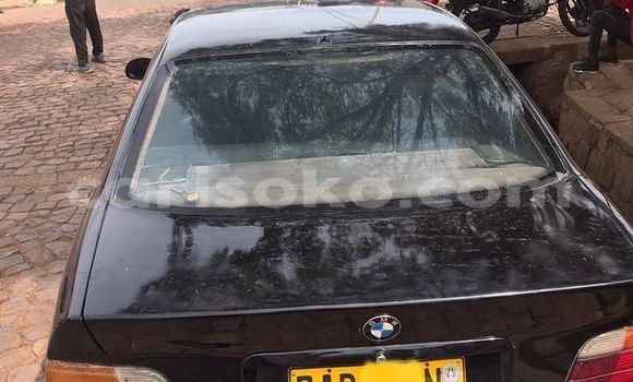 Acheter Occasion Voiture BMW 3–Series Noir à Kigali, Rwanda Acheter Occasion Voiture BMW 3–Series Noir à Kigali, Rwanda