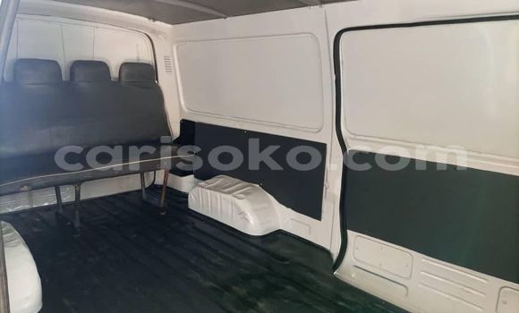 Acheter Occasion Voiture Toyota Hiace Blanc à Kigali, Rwanda Acheter Occasion Voiture Toyota Hiace Blanc à Kigali, Rwanda