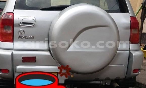 Acheter Occasion Voiture Toyota RAV4 Gris à Kigali, Rwanda Acheter Occasion Voiture Toyota RAV4 Gris à Kigali, Rwanda
