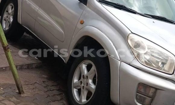 Acheter Occasion Voiture Toyota RAV4 Gris à Kigali, Rwanda Acheter Occasion Voiture Toyota RAV4 Gris à Kigali, Rwanda