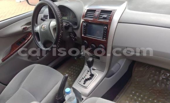 Acheter Occasion Voiture Toyota Corolla Noir à Kigali, Rwanda Acheter Occasion Voiture Toyota Corolla Noir à Kigali, Rwanda