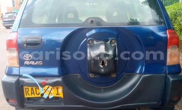 Acheter Occasion Voiture Toyota RAV4 Bleu à Kigali, Rwanda Acheter Occasion Voiture Toyota RAV4 Bleu à Kigali, Rwanda