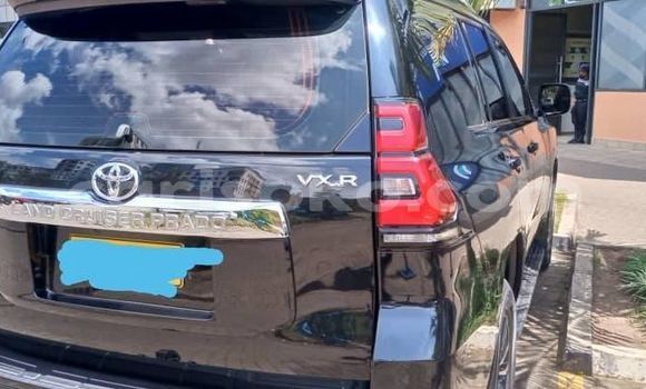 Acheter Occasion Voiture Toyota Land Cruiser Prado Noir à Kigali, Rwanda Acheter Occasion Voiture Toyota Land Cruiser Prado Noir à Kigali, Rwanda