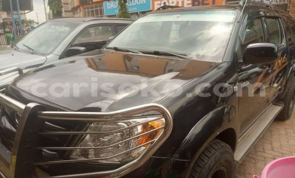 Acheter Occasion Voiture Toyota Hilux Noir à Kigali, Rwanda Acheter Occasion Voiture Toyota Hilux Noir à Kigali, Rwanda