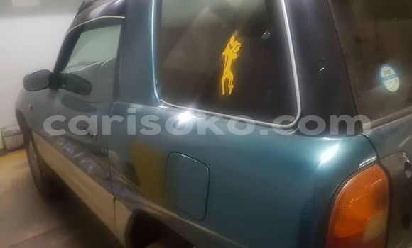 Acheter Occasion Voiture Toyota RAV4 Vert à Kigali, Rwanda Acheter Occasion Voiture Toyota RAV4 Vert à Kigali, Rwanda