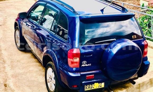 Acheter Occasion Voiture Toyota RAV4 Bleu à Kigali, Rwanda Acheter Occasion Voiture Toyota RAV4 Bleu à Kigali, Rwanda