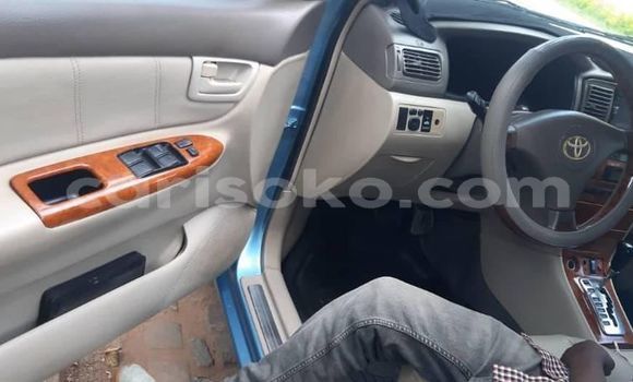 Acheter Occasion Voiture Toyota Corolla Bleu à Kigali, Rwanda Acheter Occasion Voiture Toyota Corolla Bleu à Kigali, Rwanda