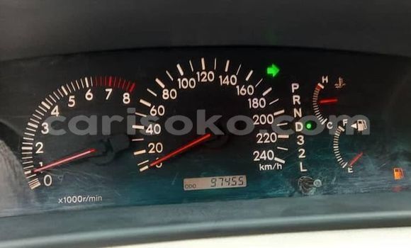 Acheter Occasion Voiture Toyota Corolla Gris à Kigali, Rwanda Acheter Occasion Voiture Toyota Corolla Gris à Kigali, Rwanda