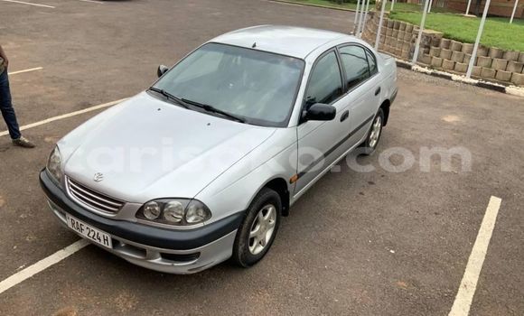 Acheter Occasion Voiture Toyota Avensis Verso Gris à Kigali, Rwanda