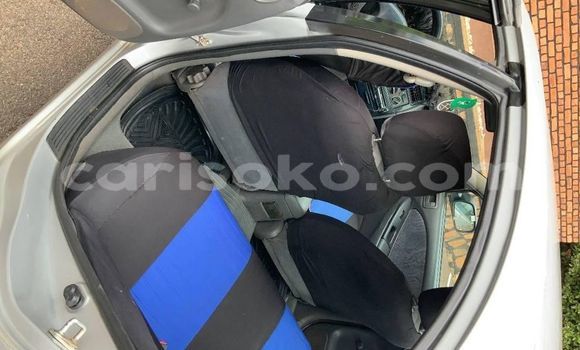 Acheter Occasion Voiture Toyota Avensis Verso Gris à Kigali, Rwanda Acheter Occasion Voiture Toyota Avensis Verso Gris à Kigali, Rwanda