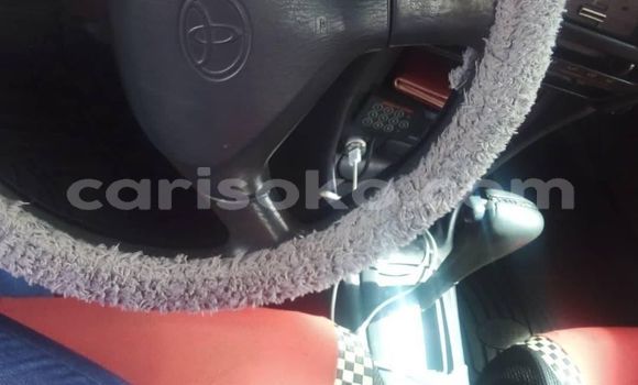 Acheter Occasion Voiture Toyota Corolla Rouge à Kigali, Rwanda Acheter Occasion Voiture Toyota Corolla Rouge à Kigali, Rwanda