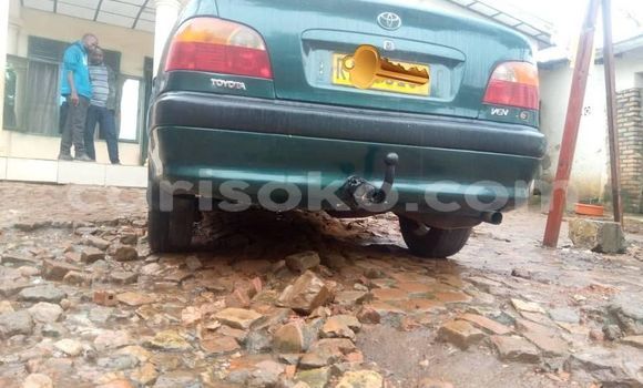 Acheter Occasion Voiture Toyota Avensis Vert à Kigali, Rwanda Acheter Occasion Voiture Toyota Avensis Vert à Kigali, Rwanda