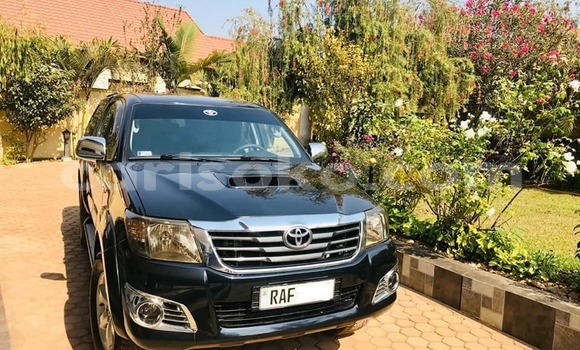 Sayi Na hannu Toyota Hilux Noir Mota in Kigali a Rwanda Sayi Na hannu Toyota Hilux Noir Mota in Kigali a Rwanda