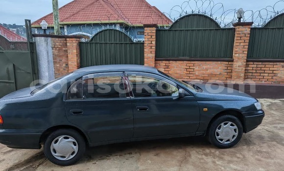 Sayi Na hannu Toyota Carina E Noir Mota in Kigali a Rwanda Sayi Na hannu Toyota Carina E Noir Mota in Kigali a Rwanda