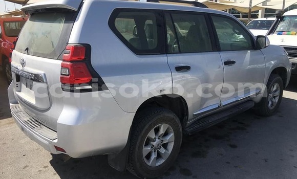 Sayi Na hannu Toyota Land Cruiser Prado Gris Mota in Kigali a Rwanda Sayi Na hannu Toyota Land Cruiser Prado Gris Mota in Kigali a Rwanda