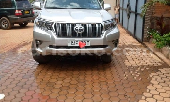 Sayi Na hannu Toyota Land Cruiser Prado Gris Mota in Kigali a Rwanda Sayi Na hannu Toyota Land Cruiser Prado Gris Mota in Kigali a Rwanda