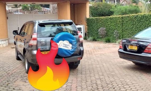 Sayi Na hannu Toyota Land Cruiser Prado Noir Mota in Kigali a Rwanda Sayi Na hannu Toyota Land Cruiser Prado Noir Mota in Kigali a Rwanda