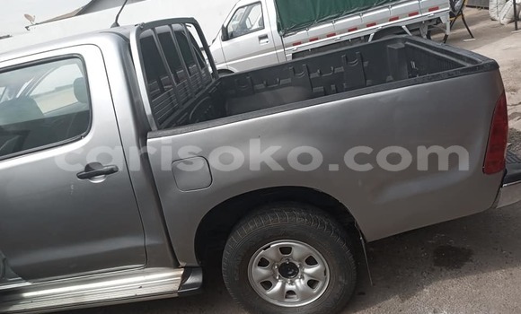 Sayi Na hannu Toyota Hilux Gris Mota in Kigali a Rwanda Sayi Na hannu Toyota Hilux Gris Mota in Kigali a Rwanda