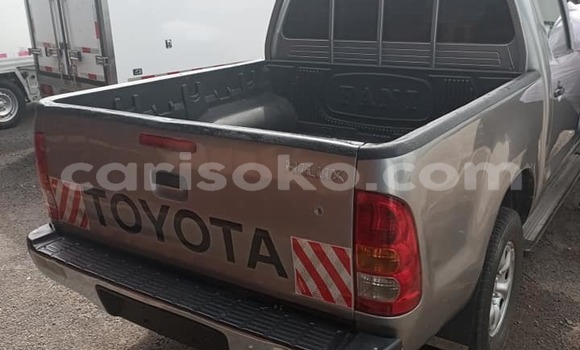 Sayi Na hannu Toyota Hilux Gris Mota in Kigali a Rwanda Sayi Na hannu Toyota Hilux Gris Mota in Kigali a Rwanda