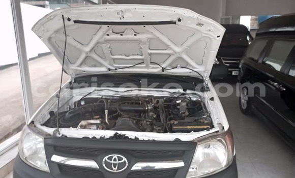 Sayi Na hannu Toyota Hilux Blanc Mota in Kigali a Rwanda Sayi Na hannu Toyota Hilux Blanc Mota in Kigali a Rwanda