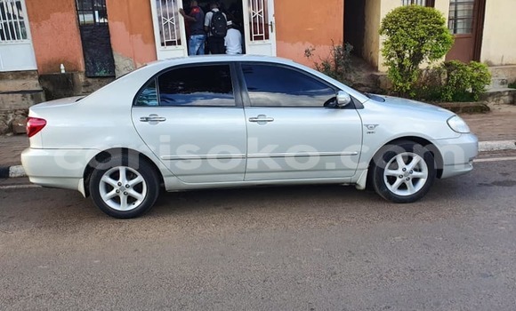 Sayi Na hannu Toyota Corolla Gris Mota in Kigali a Rwanda Sayi Na hannu Toyota Corolla Gris Mota in Kigali a Rwanda