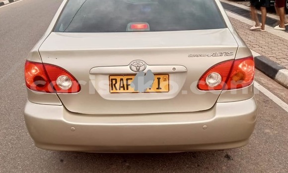 Sayi Na hannu Toyota Corolla Marron Mota in Kigali a Rwanda Sayi Na hannu Toyota Corolla Marron Mota in Kigali a Rwanda