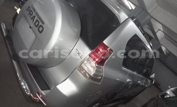 Sayi Na hannu Toyota Land Cruiser Gris Mota in Kigali a Rwanda Sayi Na hannu Toyota Land Cruiser Gris Mota in Kigali a Rwanda